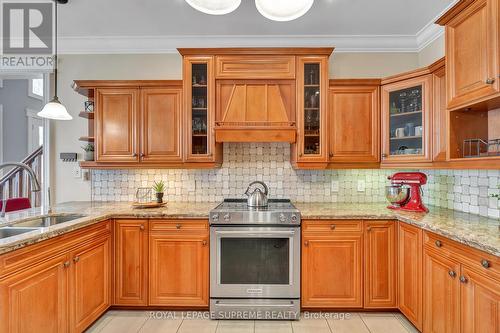 436 8Th Concession Road E, Hamilton, ON - Indoor Photo Showing Kitchen With Double Sink