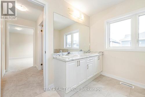 109 Higgins Avenue, Thorold, ON - Indoor Photo Showing Bathroom