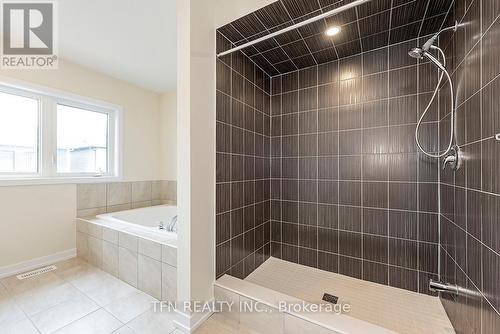 109 Higgins Avenue, Thorold, ON - Indoor Photo Showing Bathroom