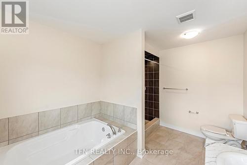 109 Higgins Avenue, Thorold, ON - Indoor Photo Showing Bathroom