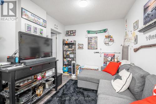 42 Sherman Avenue S, Hamilton, ON - Indoor