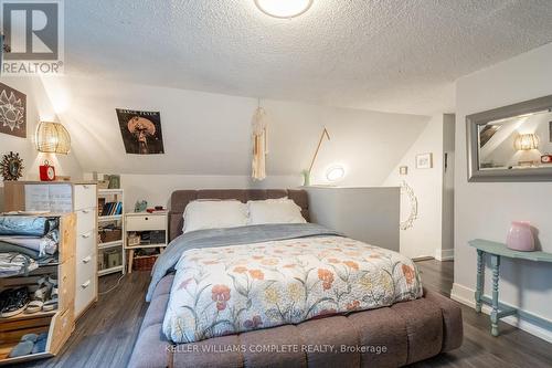 42 Sherman Avenue S, Hamilton, ON - Indoor Photo Showing Bedroom