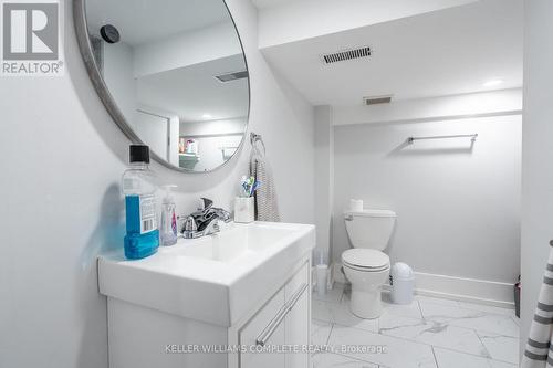 42 Sherman Avenue S, Hamilton, ON - Indoor Photo Showing Bathroom