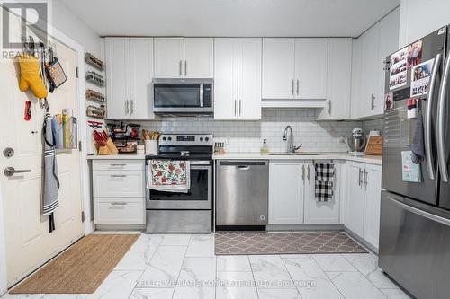 42 Sherman Avenue S, Hamilton, ON - Indoor Photo Showing Kitchen