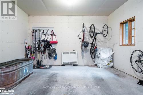 109 Valley View Court, Blue Mountains, ON - Indoor Photo Showing Garage