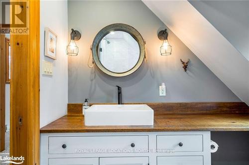 109 Valley View Court, Blue Mountains, ON - Indoor Photo Showing Bathroom