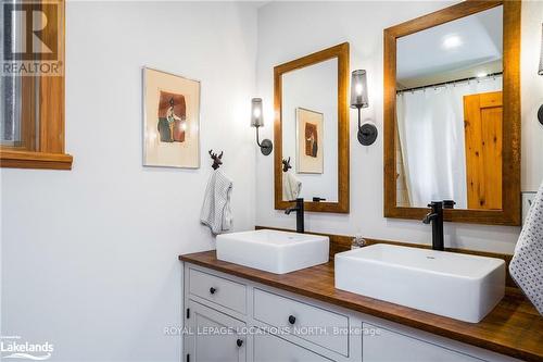 109 Valley View Court, Blue Mountains, ON - Indoor Photo Showing Bathroom