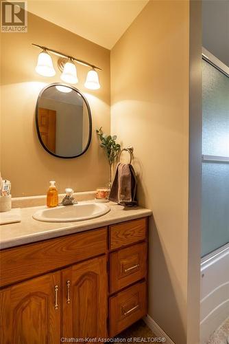 72 Collegiate Drive, Chatham, ON - Indoor Photo Showing Bathroom