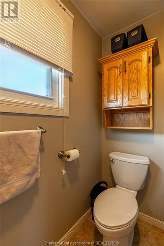 72 Collegiate Drive, Chatham, ON - Indoor Photo Showing Bathroom