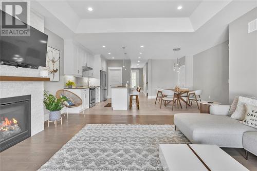 463 Martinique Avenue, Windsor, ON - Indoor Photo Showing Living Room With Fireplace