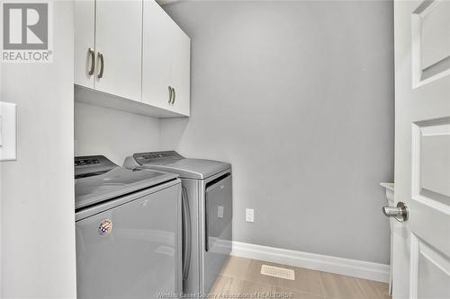 463 Martinique Avenue, Windsor, ON - Indoor Photo Showing Laundry Room