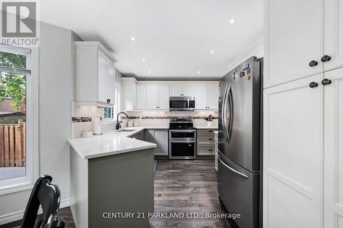 98 Kearney Drive, Ajax, ON - Indoor Photo Showing Kitchen With Upgraded Kitchen