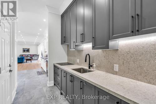 15714 Bathurst Street, King, ON - Indoor Photo Showing Kitchen With Upgraded Kitchen