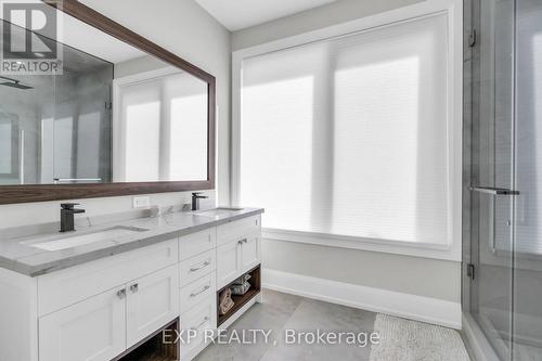 15714 Bathurst Street, King, ON - Indoor Photo Showing Bathroom