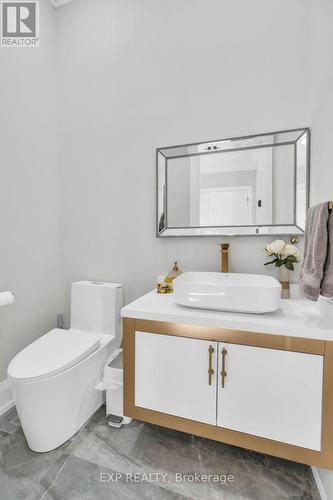 15714 Bathurst Street, King, ON - Indoor Photo Showing Bathroom