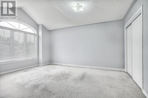 176 Matthew Boyd Crescent, Newmarket, ON - Indoor Photo Showing Other Room