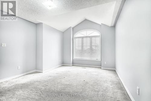 176 Matthew Boyd Crescent, Newmarket, ON - Indoor Photo Showing Other Room