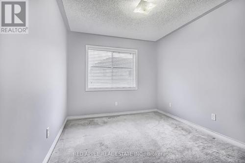 176 Matthew Boyd Crescent, Newmarket, ON - Indoor Photo Showing Other Room