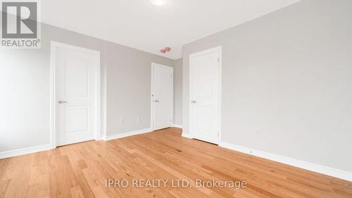 20 Ludlow Drive, Barrie, ON - Indoor Photo Showing Other Room