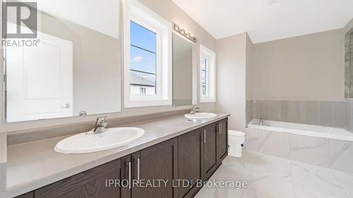 20 Ludlow Drive, Barrie, ON - Indoor Photo Showing Bathroom