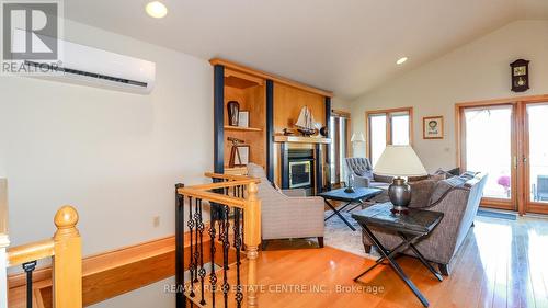 138 Glenwood Drive, Wasaga Beach, ON - Indoor With Fireplace