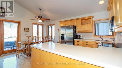 138 Glenwood Drive, Wasaga Beach, ON - Indoor Photo Showing Kitchen