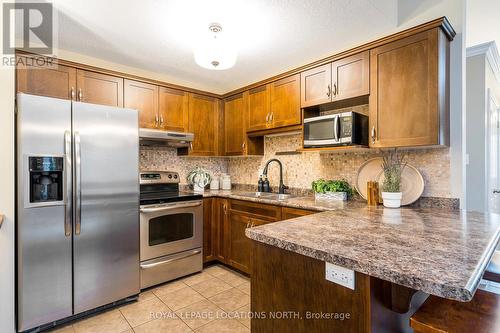 19 Lynden Street, Collingwood, ON - Indoor Photo Showing Kitchen