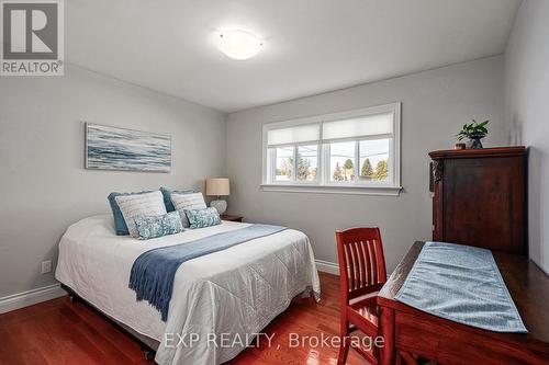 19 Locke Avenue, Clearview, ON - Indoor Photo Showing Bedroom