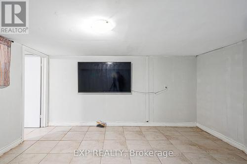 19 Locke Avenue, Clearview, ON - Indoor Photo Showing Other Room