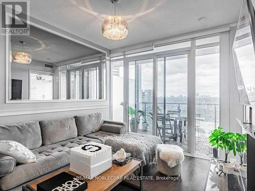 2212 - 88 Park Lawn Road, Toronto, ON - Indoor Photo Showing Living Room