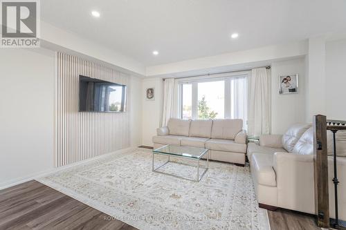 48 - 250 Sunny Meadow Boulevard, Brampton, ON - Indoor Photo Showing Living Room