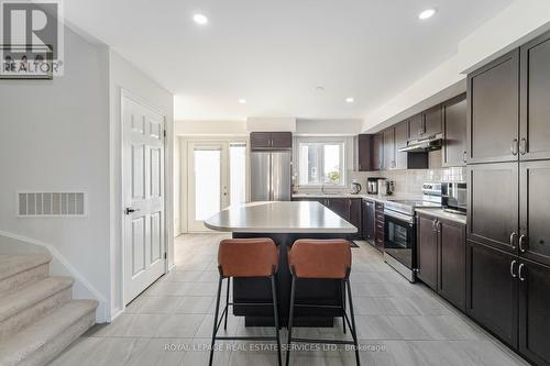 48 - 250 Sunny Meadow Boulevard, Brampton, ON - Indoor Photo Showing Kitchen