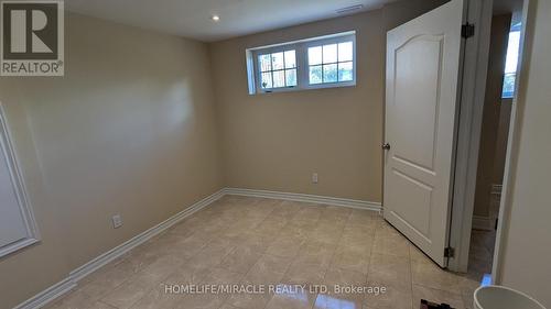 20 Hiking Court, Brampton, ON - Indoor Photo Showing Other Room