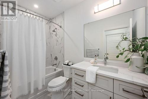 317 - 1975 Fountain Grass Drive, London, ON - Indoor Photo Showing Bathroom