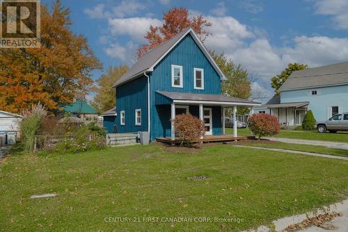 603 Erie Street, Warwick (Watford), ON - Outdoor With Deck Patio Veranda With Facade