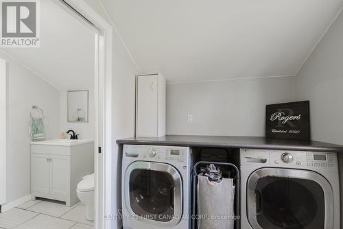 603 Erie Street, Warwick (Watford), ON - Indoor Photo Showing Laundry Room