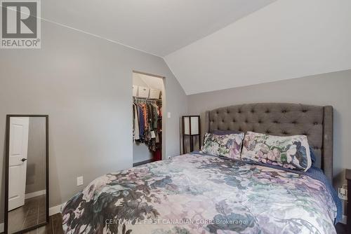 603 Erie Street, Warwick (Watford), ON - Indoor Photo Showing Bedroom