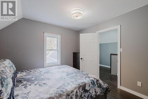 603 Erie Street, Warwick (Watford), ON - Indoor Photo Showing Bedroom