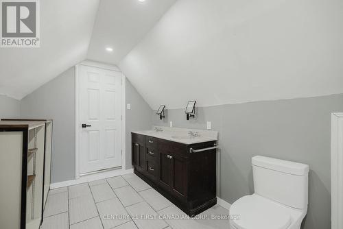 603 Erie Street, Warwick (Watford), ON - Indoor Photo Showing Bathroom