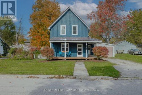 603 Erie Street, Warwick (Watford), ON - Outdoor With Deck Patio Veranda With Facade