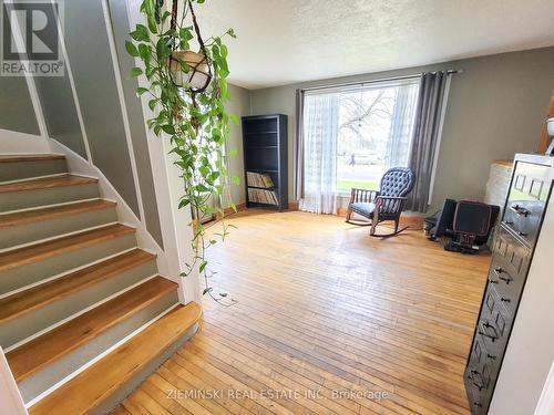 31-33 Anson Drive, Iroquois Falls, ON - Indoor Photo Showing Other Room