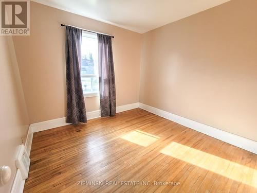 31-33 Anson Drive, Iroquois Falls, ON - Indoor Photo Showing Other Room