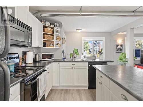 2196 Lynrick Road, Kelowna, BC - Indoor Photo Showing Kitchen With Double Sink