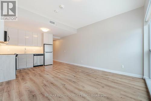 407 - 60 Frederick Street, Kitchener, ON - Indoor Photo Showing Kitchen