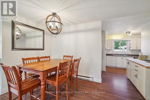 255 Brown Street, Gravenhurst, ON - Indoor Photo Showing Dining Room