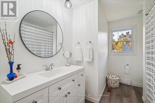 255 Brown Street, Gravenhurst, ON - Indoor Photo Showing Bathroom