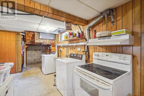 255 Brown Street, Gravenhurst, ON - Indoor Photo Showing Laundry Room