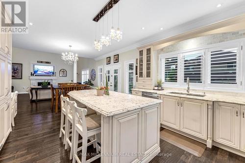 56 Pelech Crescent, Hamilton, ON - Indoor Photo Showing Kitchen