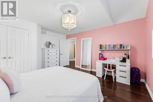 56 Pelech Crescent, Hamilton, ON - Indoor Photo Showing Bedroom