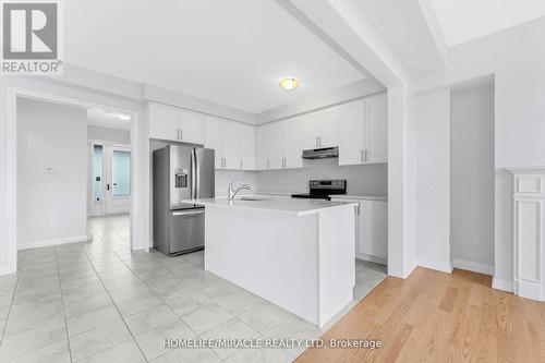 726 Khalsa Drive, Woodstock, ON - Indoor Photo Showing Kitchen With Stainless Steel Kitchen